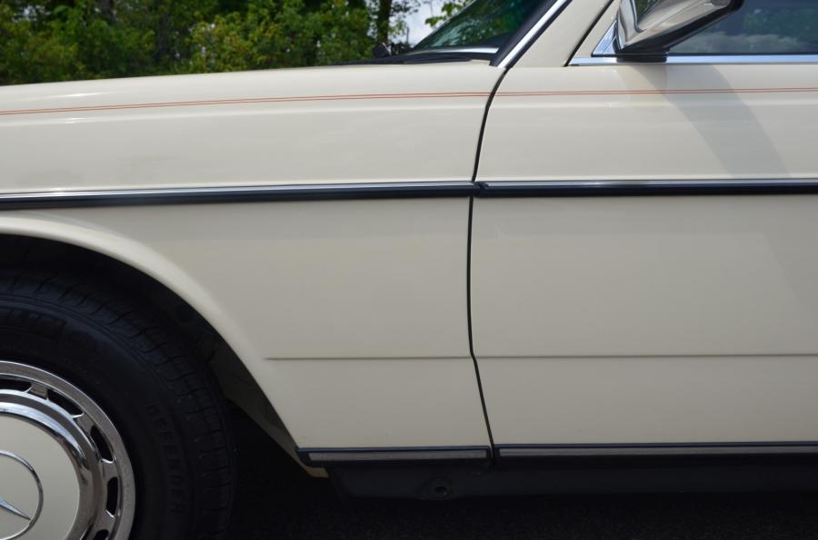 Детали экстерьера Mercedes-Benz 240 D (Bm.123.123) 1983 года  (EU) (фото 17 из 80)